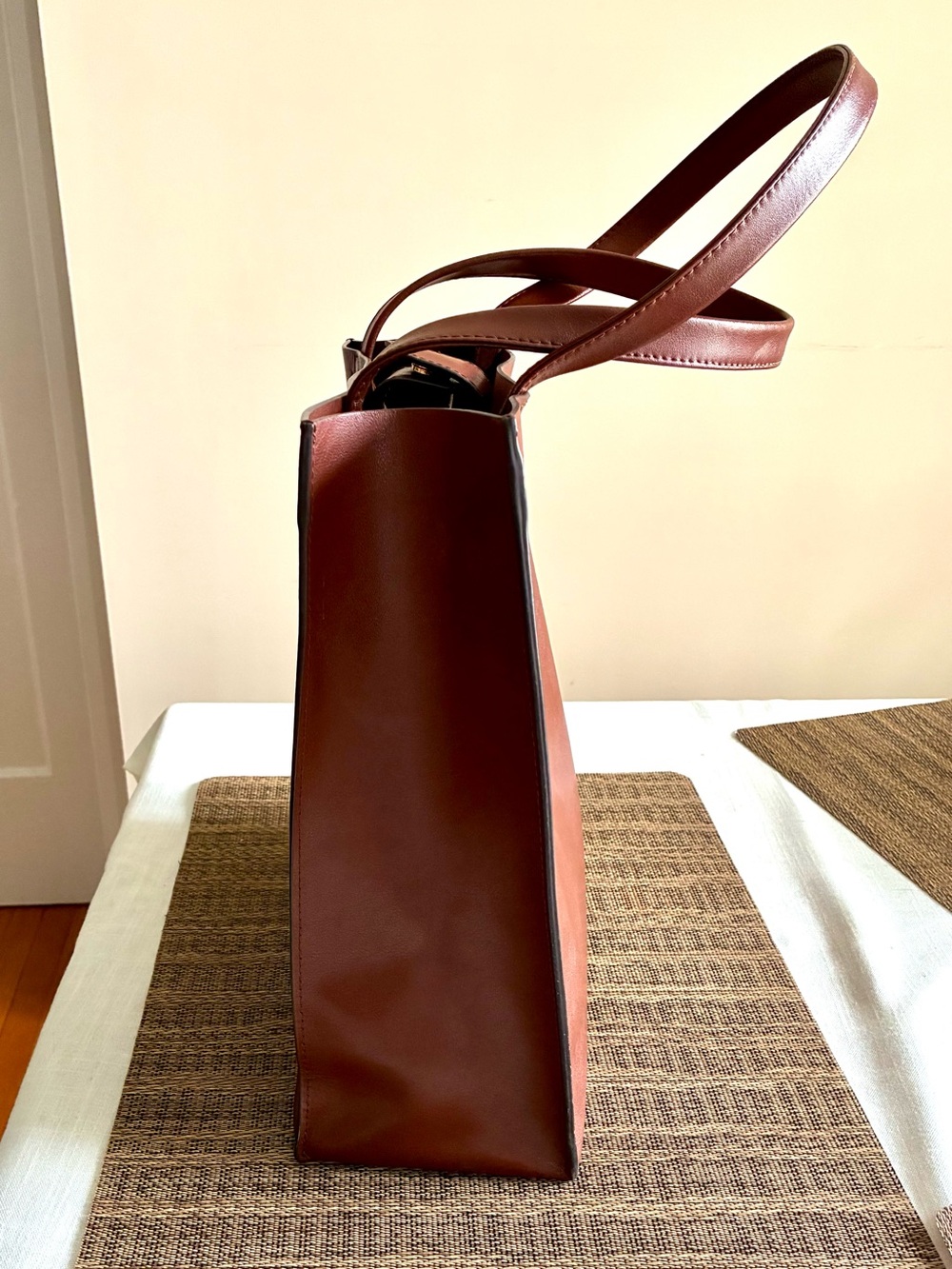Banana Republic  Leather Tote Bag - Picture 3 of 7